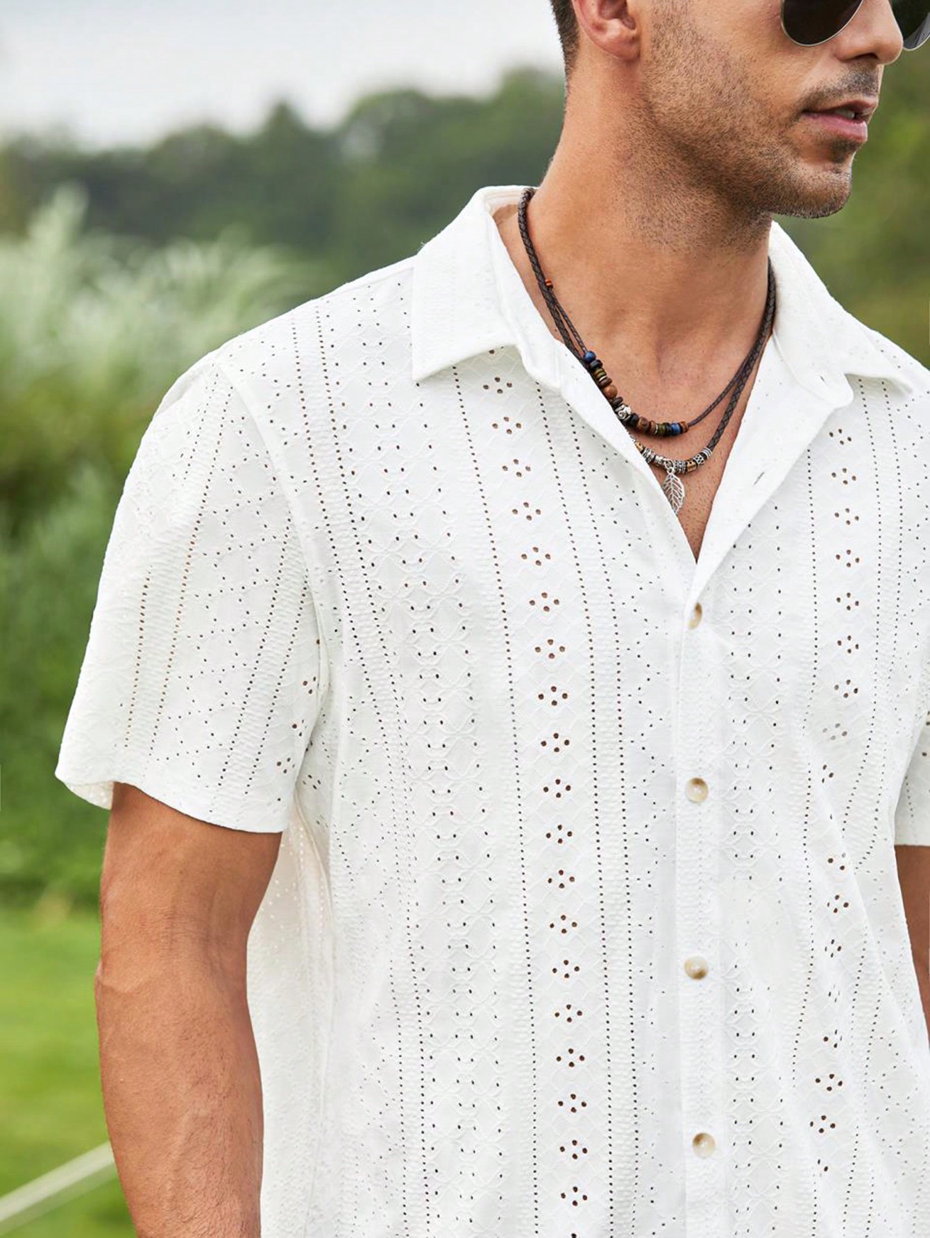 Manfinity KASUA Men Eyelet Embroidery Button Up Short Sleeve Collar Plain White Boho Shirt For Dad & Boyfriend Gift - Image 2
