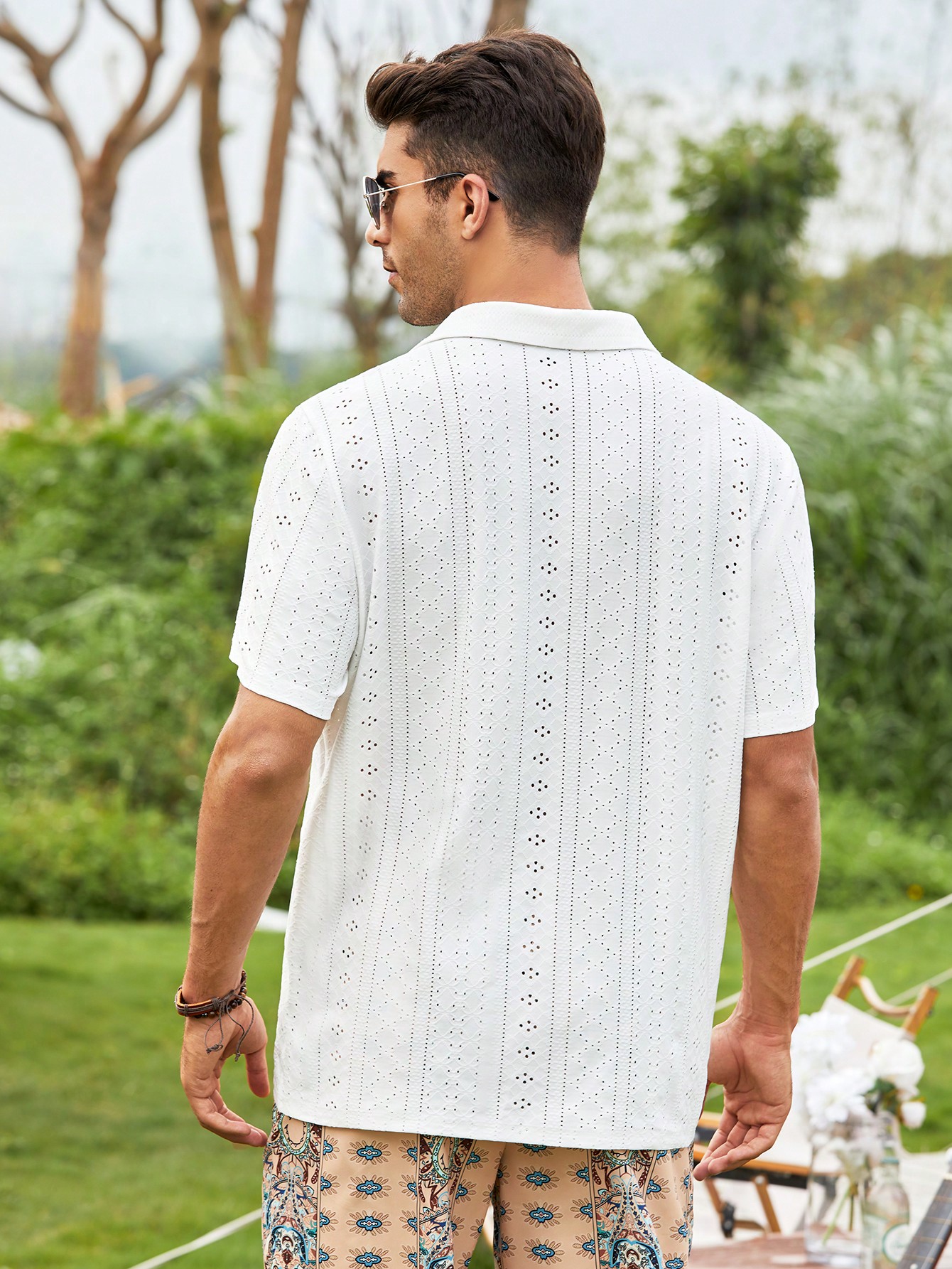 Manfinity KASUA Men Eyelet Embroidery Button Up Short Sleeve Collar Plain White Boho Shirt For Dad & Boyfriend Gift - Image 4