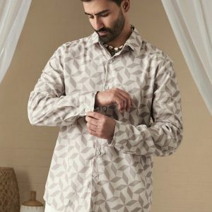Manfinity KASUA Men Spring/Summer Geometric Printed Long Sleeve Casual Loose Shirt - Image 3