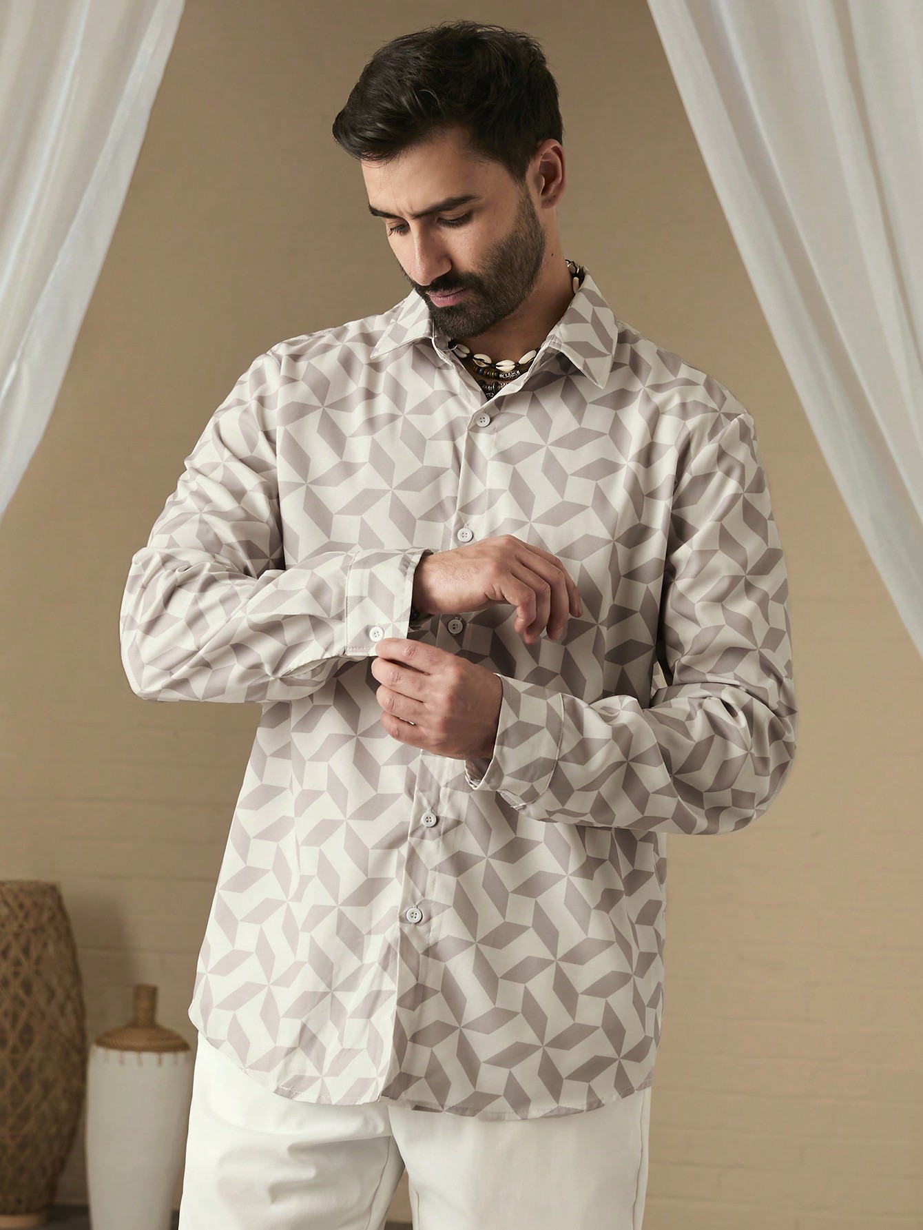 Manfinity KASUA Men Spring/Summer Geometric Printed Long Sleeve Casual Loose Shirt - Image 3