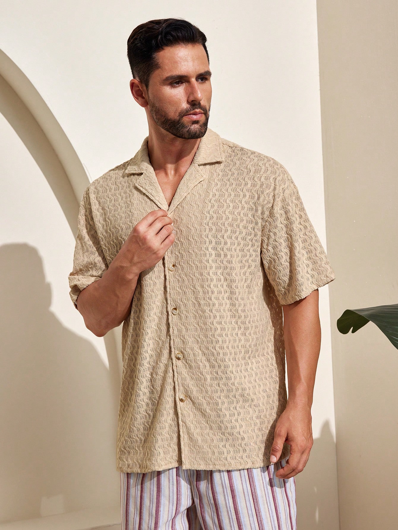Manfinity KASUA Men??s Solid Color Textured Short Sleeve Casual Shirt For Holiday - Image 4