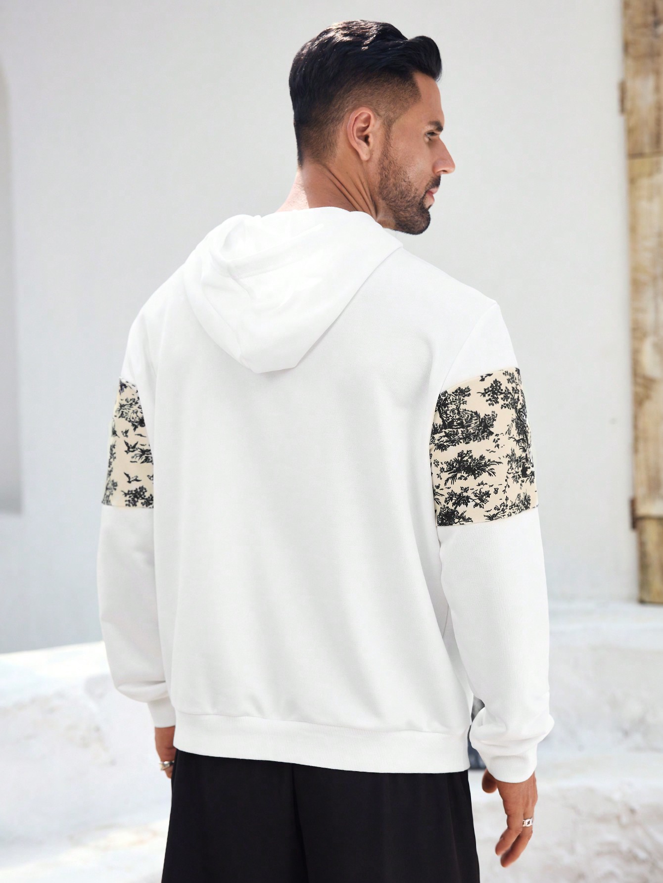 Manfinity KASUA Men??s Casual Printed Patchwork Hoodie, Spring Autumn - Image 6