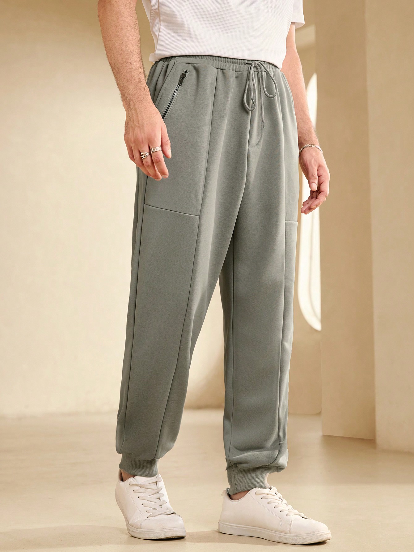 Manfinity KASUA Men??s Elastic Waist Solid Color Loose Fit Jogger Pants With Pockets - Image 3
