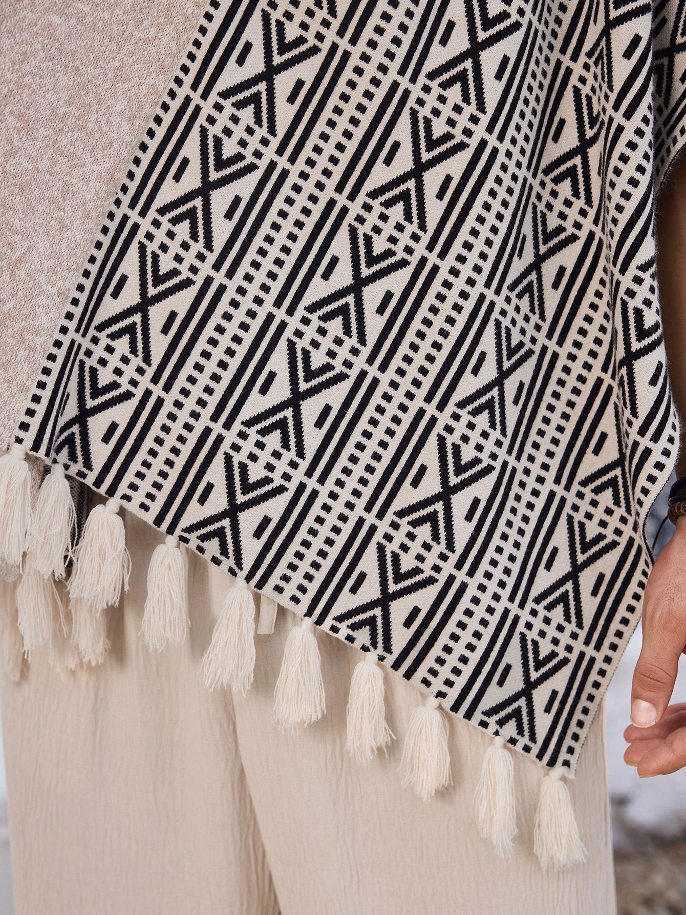 Manfinity KASUA Men??s Batwing Loose Knit Cardigan With Tassel, Casual Daily Wear - Image 3