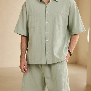 Manfinity KASUA Men??s Summer Solid Color Loose Fit Pocket Short Sleeve Casual Shirt And Shorts Set
