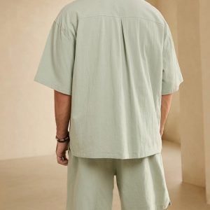 Manfinity KASUA Men??s Summer Solid Color Loose Fit Pocket Short Sleeve Casual Shirt And Shorts Set - Image 2
