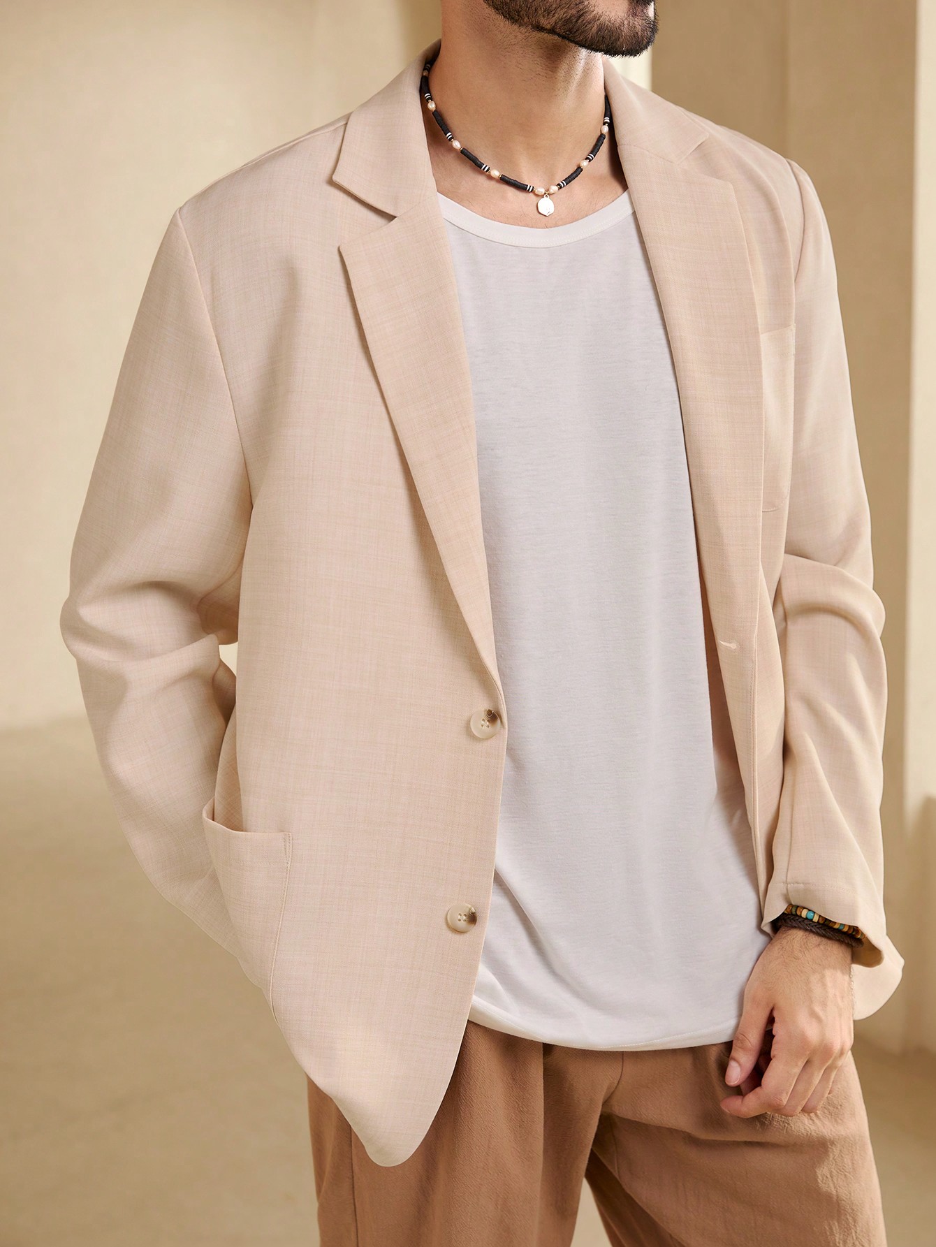 Manfinity KASUA Men Solid Lapel Neck Blazer For Dailywear - Image 3