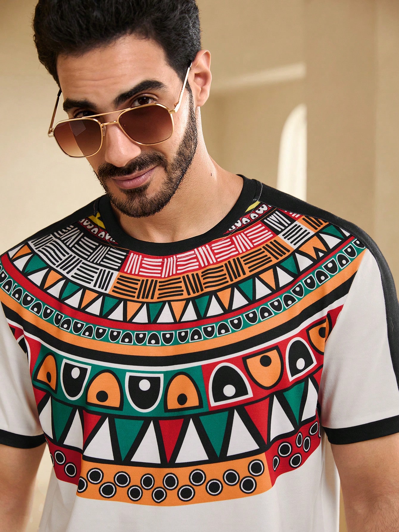 Manfinity KASUA Men??s Summer Geometric Print Round Neck Short Sleeve Casual T-Shirt And Drawstring Waist Shorts Set - Image 3