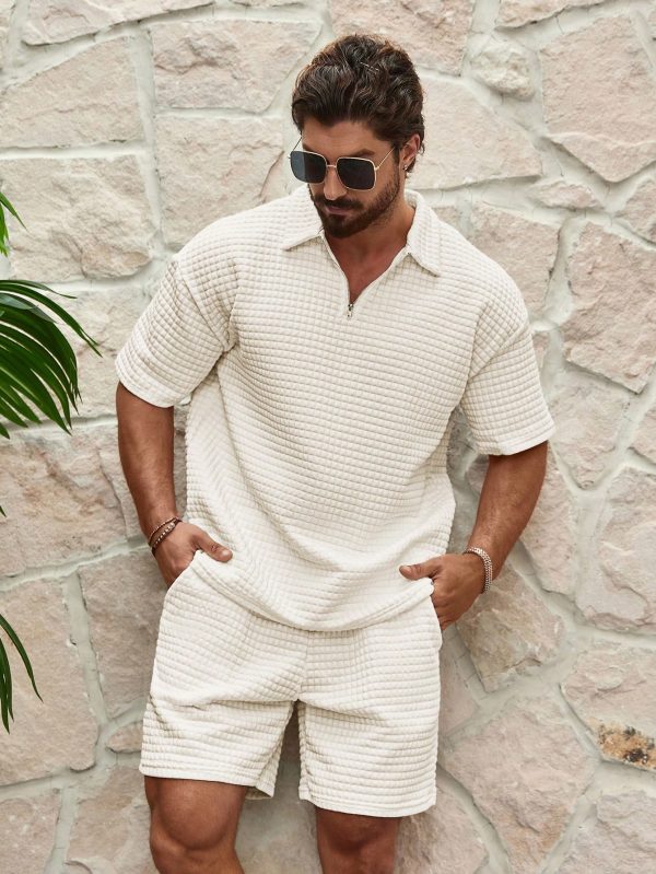 Manfinity KASUA Men??s Textured Short Sleeve Top And Shorts, Summer 2pcs Set