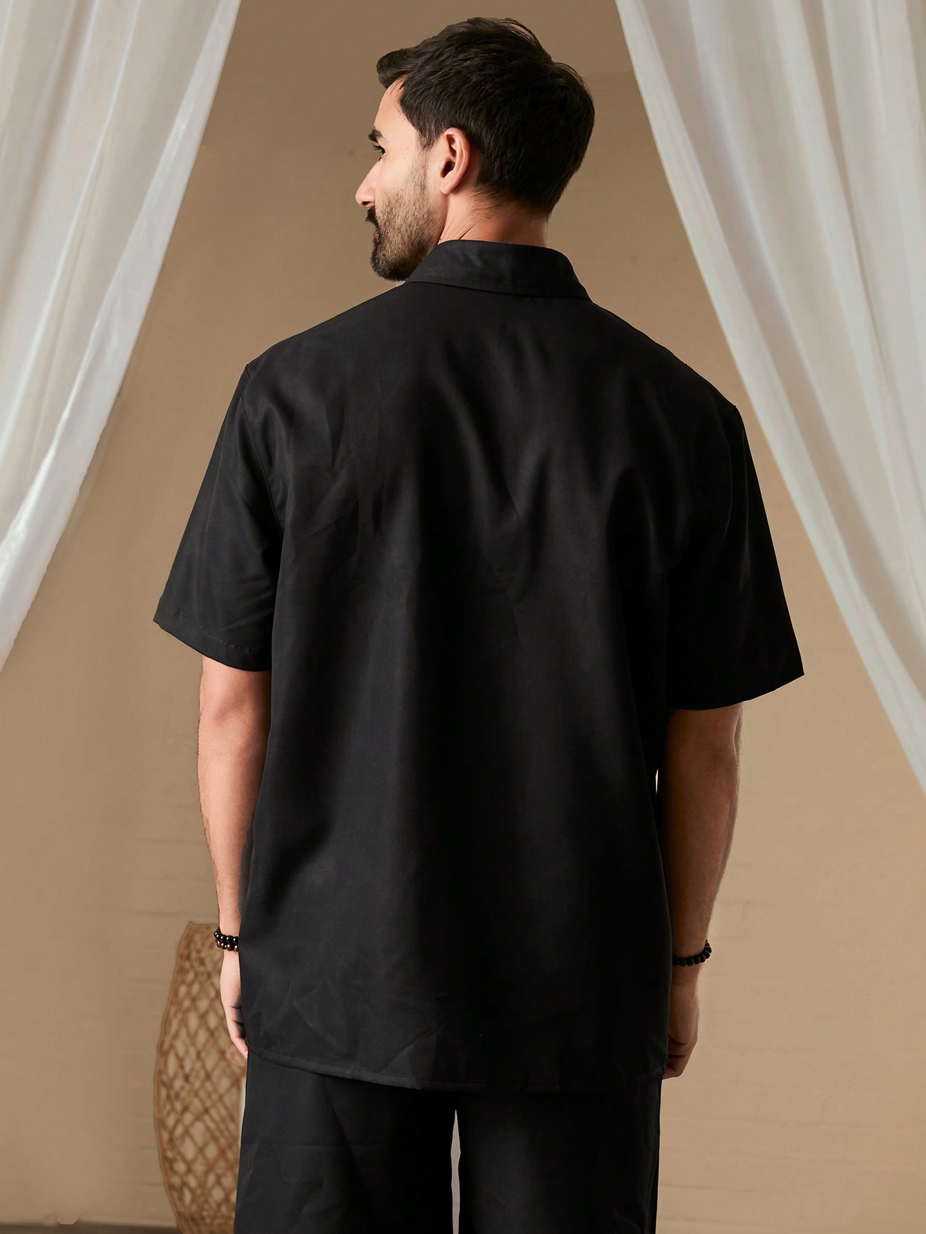 Manfinity KASUA Men Printed Short Sleeve Shirt With Lapel And Front Buttons, Matched With Pocket Shorts, Summer Casual Outfits - Image 2