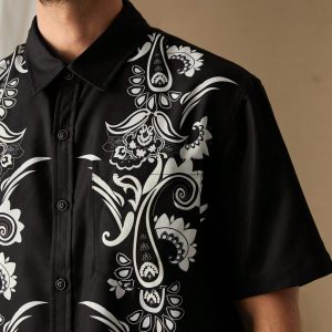 Manfinity KASUA Men Printed Short Sleeve Shirt With Lapel And Front Buttons, Matched With Pocket Shorts, Summer Casual Outfits - Image 3