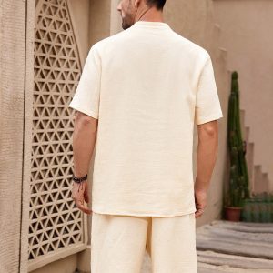 Manfinity KASUA 2pcs Men Solid Applique V-Neck Short Sleeve Shirt And Pocket Shorts Casual Outfit - Image 2