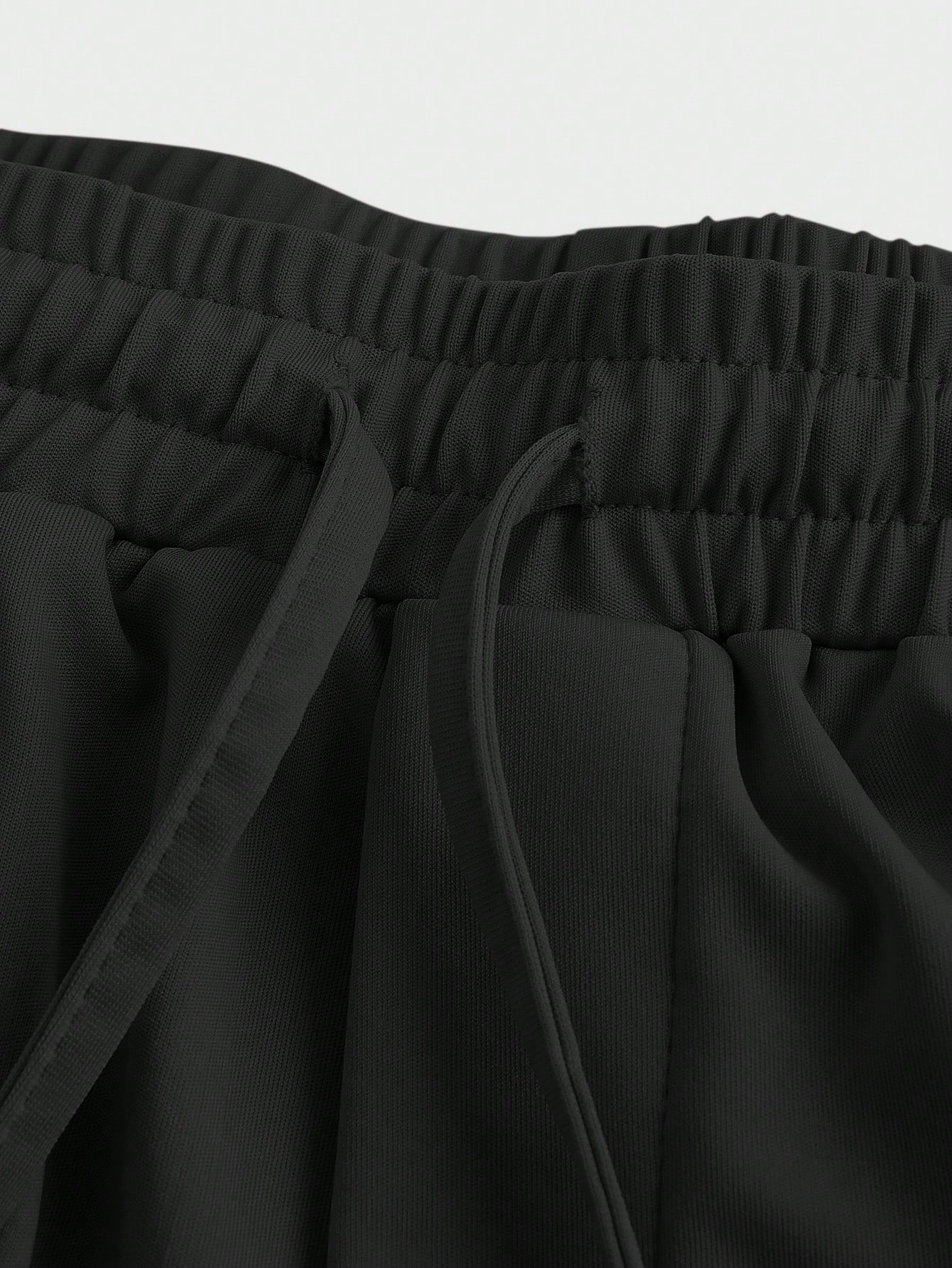 Manfinity KASUA Men??s Solid Color Half-Placket Zipper Short Sleeve Polo T-Shirt And Drawstring Waist Shorts Set, Summer - Image 10