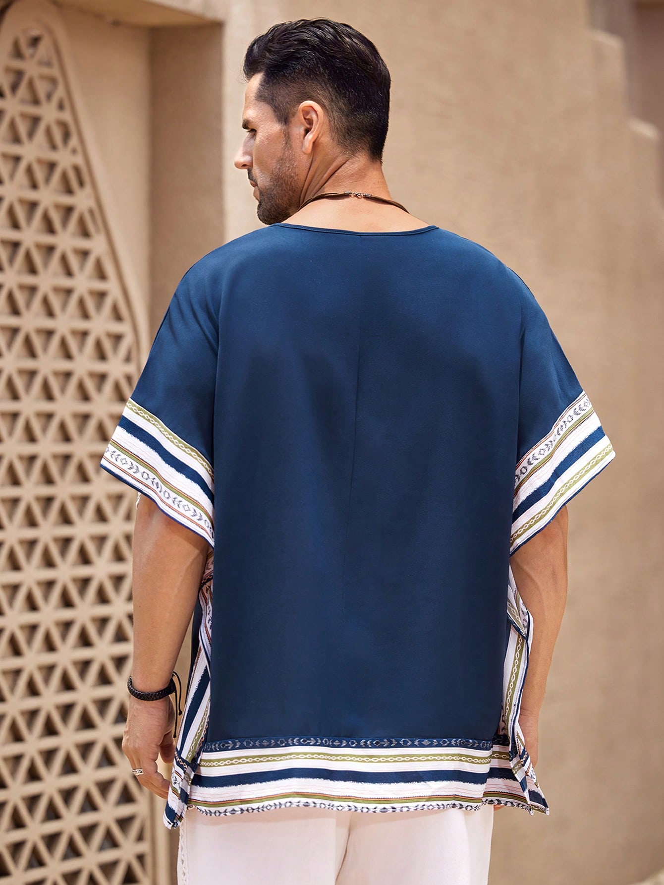 Manfinity KASUA Men??s Vintage Style Patchwork Print Round Neck Short Sleeve Shirt - Image 2