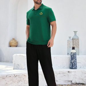 Manfinity KASUA Men??s Green Button-Collar Polo Shirt With Golden Embroidery, Casual Everyday - Image 4