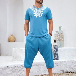 Manfinity KASUA 2pcs Men??s Vacation Geometric Print Short Sleeve T-Shirt And Pocketed Casual Shorts Set - Image 4