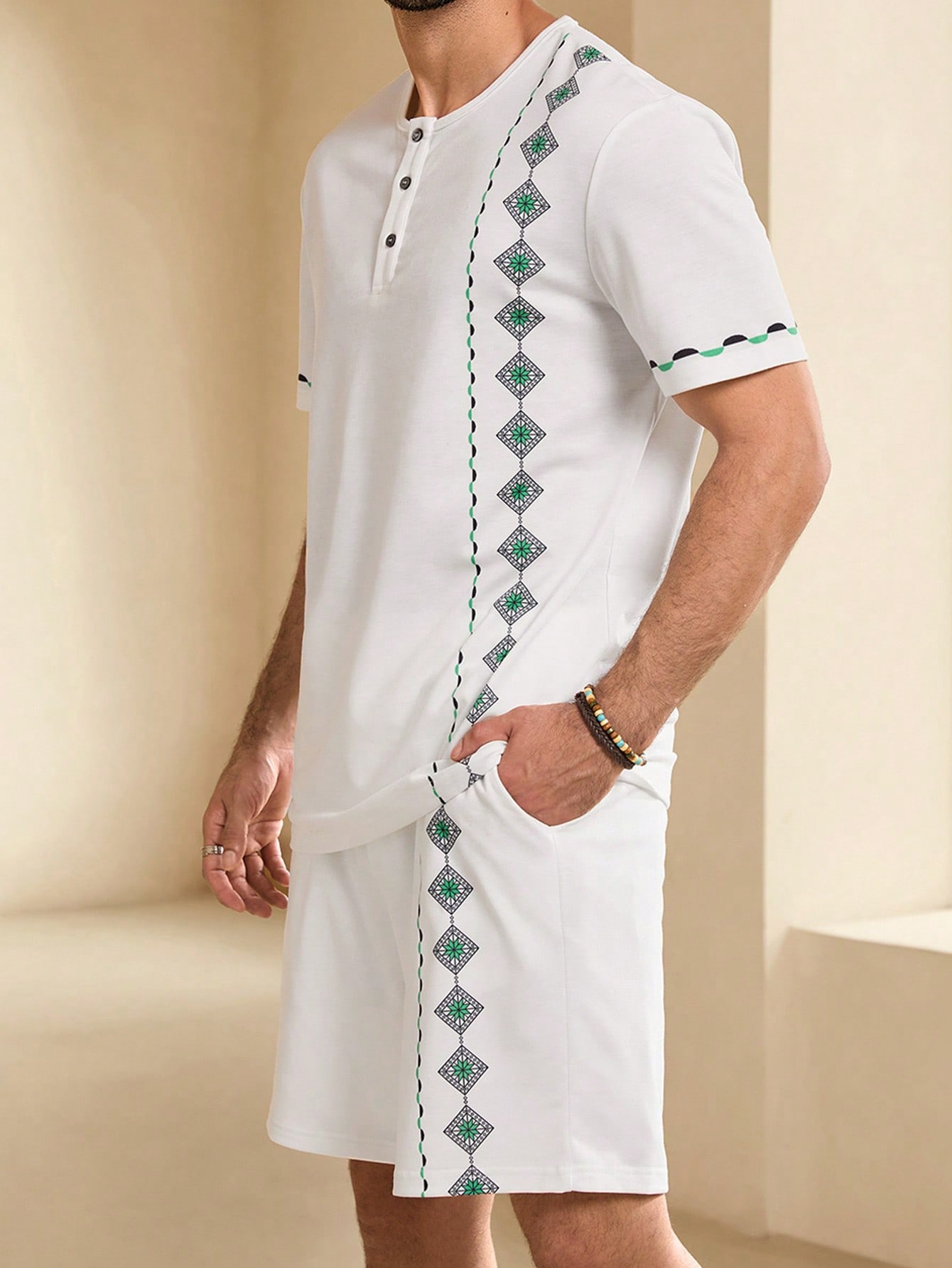 Manfinity KASUA Men Summer Vacation Geometric Printed Round Neck Short Sleeve Casual T-Shirt And Drawstring Waist Shorts Set - Image 3