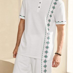 Manfinity KASUA Men Summer Vacation Geometric Printed Round Neck Short Sleeve Casual T-Shirt And Drawstring Waist Shorts Set - Image 4