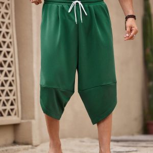 Manfinity KASUA Men??s Green Patched Loose Comfy Capri Sweatpants, Casual Everyday Wear