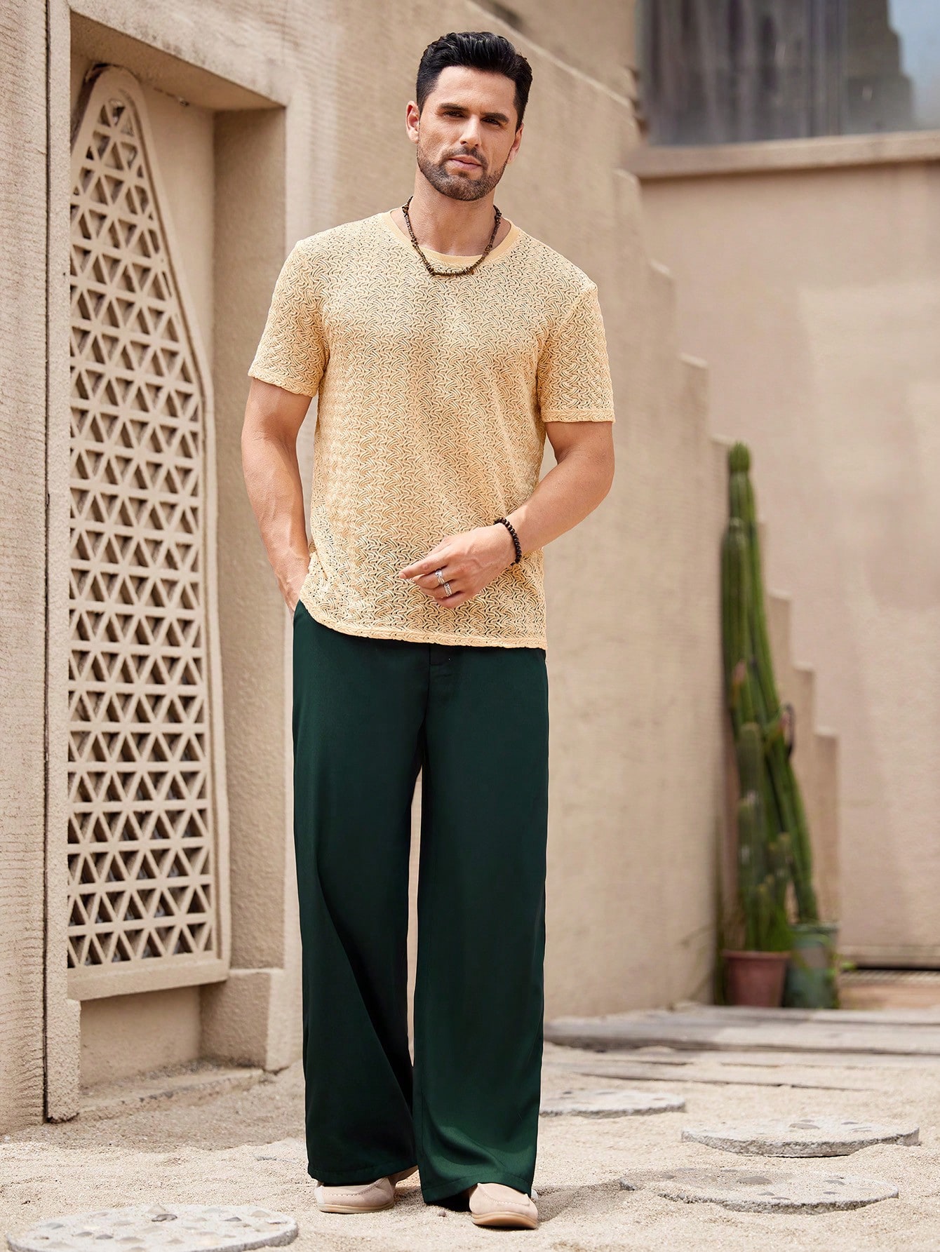 Manfinity KASUA Men??s Solid Color Crew Neck Casual Short Sleeve T-Shirt - Image 3