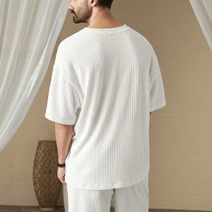 Manfinity KASUA Men Summer Solid Color Round Neck Oversized Short Sleeve Pocket T-Shirt And Shorts Set - Image 2