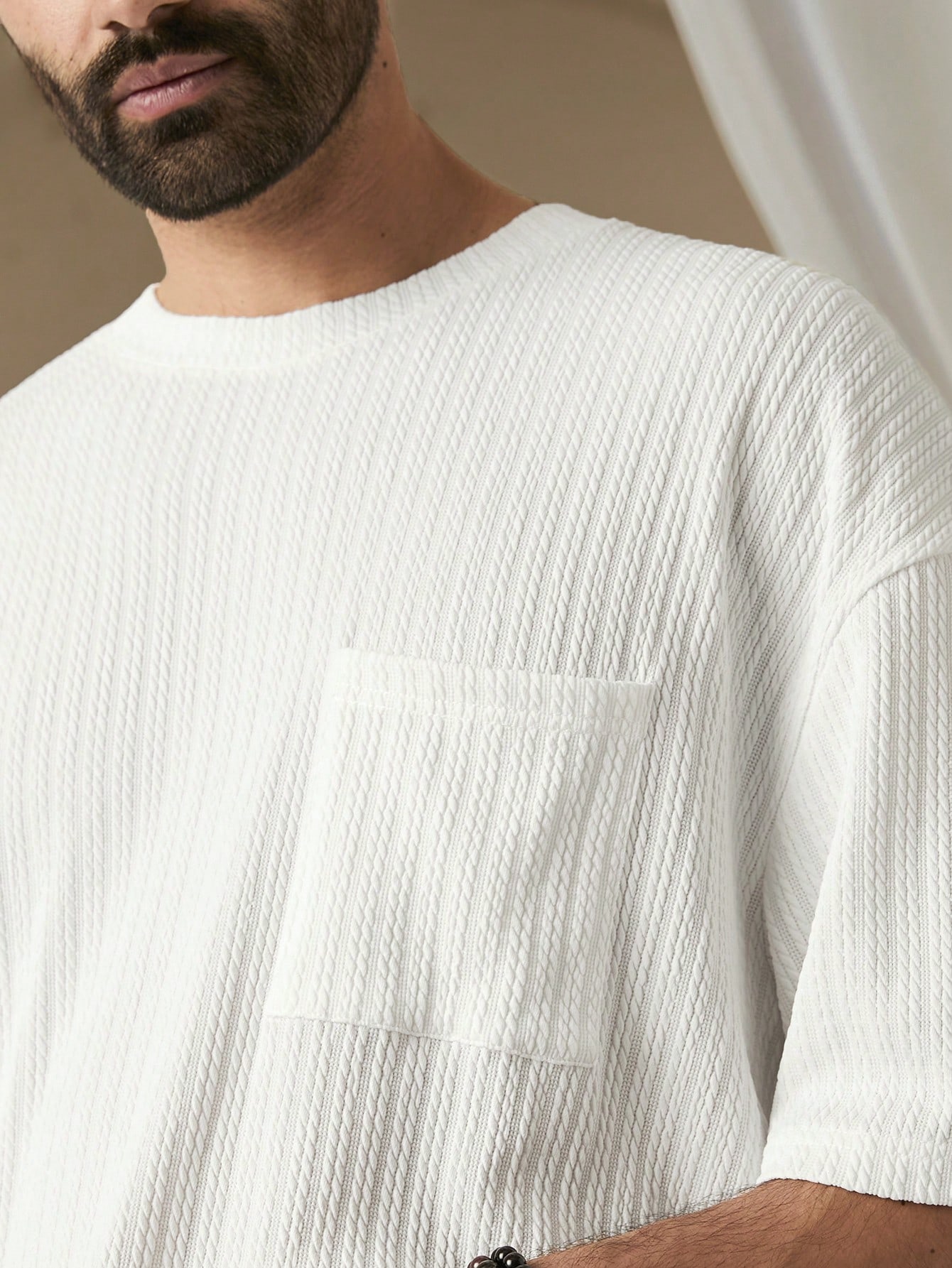 Manfinity KASUA Men Summer Solid Color Round Neck Oversized Short Sleeve Pocket T-Shirt And Shorts Set - Image 5