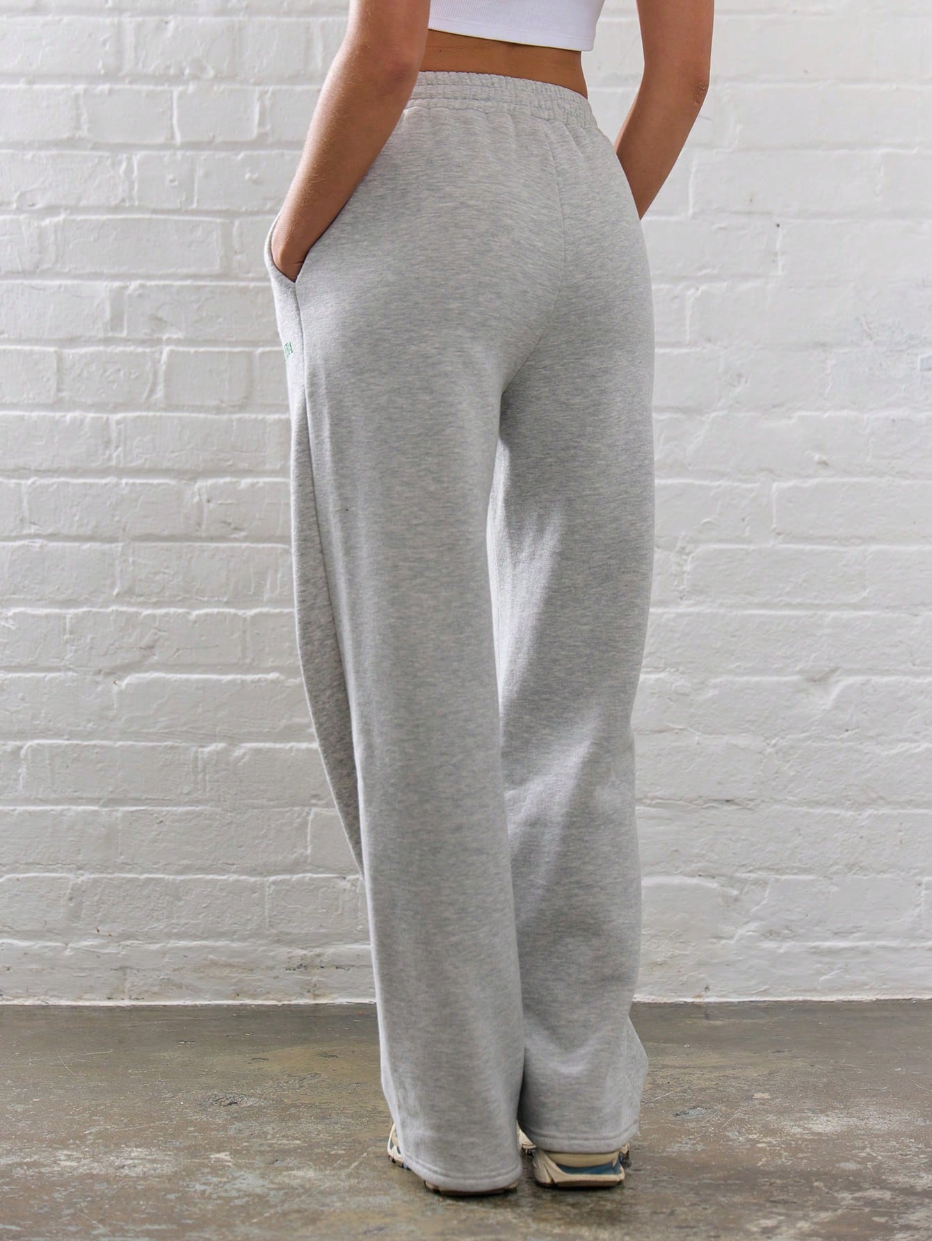 MUSERA Wide Leg Joggers - Image 4